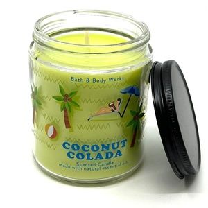 Bath & Body Coconut colada 1 wick candle